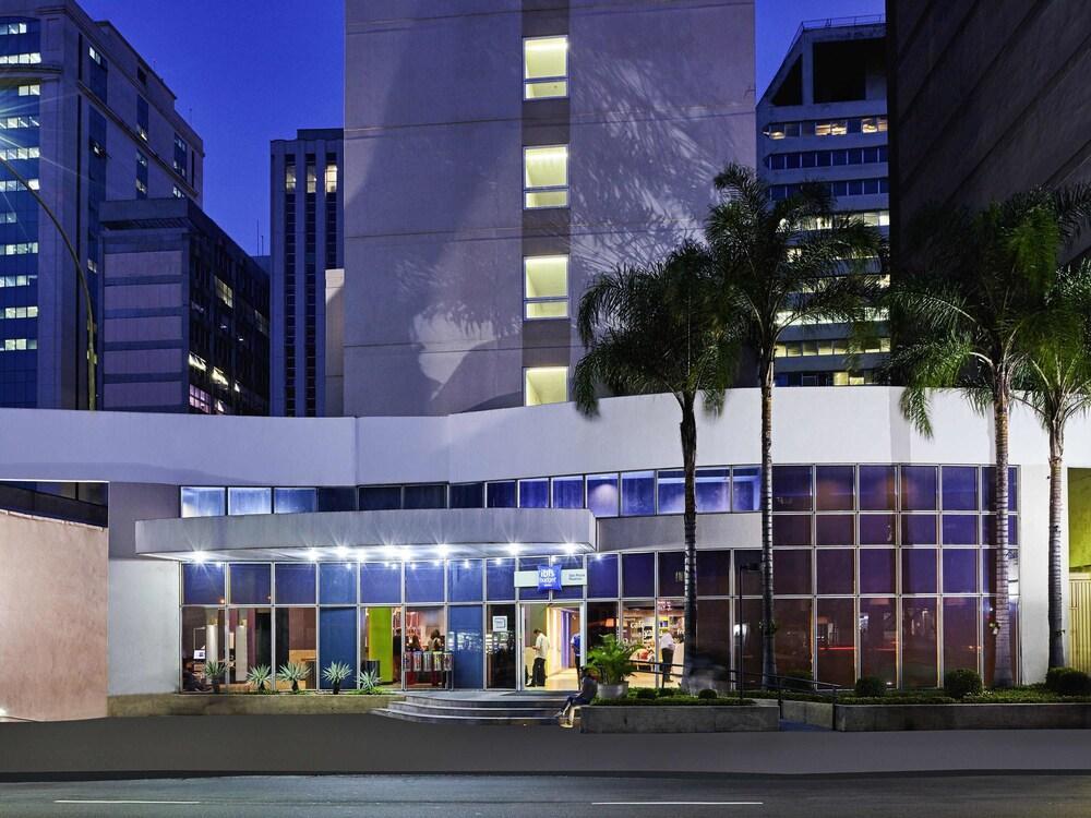 Отель Ibis Budget Sao Paulo Paulista Экстерьер фото